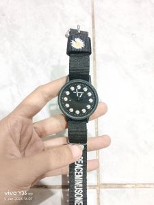 Peach Minus Jam Tangan Cewek Black