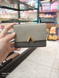 V Dompet Cewek Abu