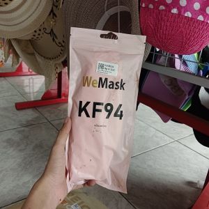 We Mask KF94/Dewasa/10pcs/Salmon