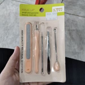 Mixueer Make Up Small And Portable Beauty Tool Set
