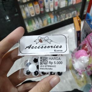 Mata Boneka 