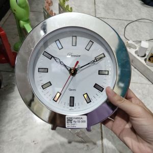 Jam Dinding Quartz 