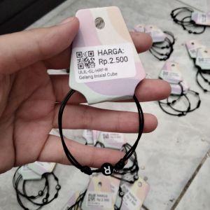 Gelang Inisial Cube/ R