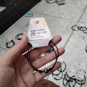 Gelang Inisial Cube/ J