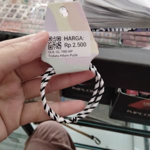 Tridatu Hitam Putih 