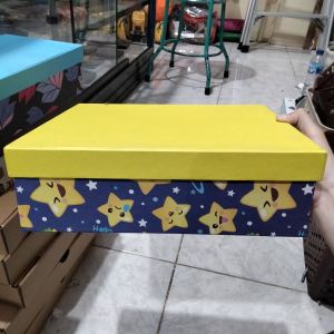 Kotak Kado Motif 