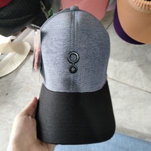 Topi Baseball Logo