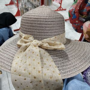 Topi Pantai Pita