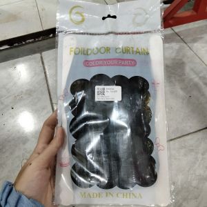 Tirai Ulang Tahun/ Hitam