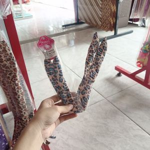 Bando Kain Kawat Motif