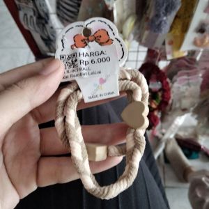 Ikat Rambut Lailai