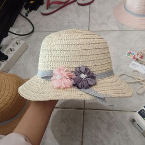 Topi Anyam Putih