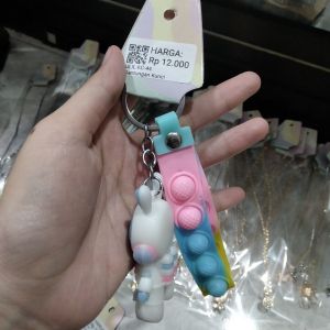 Gantungan Kunci 