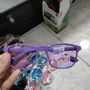 Kacamata Anak Ungu