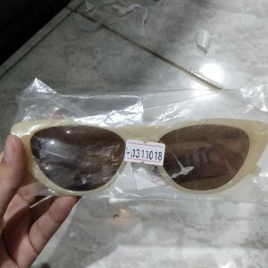 Kacamata Wanita Oval 