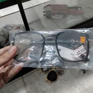 Kacamata Wanita Hitam 