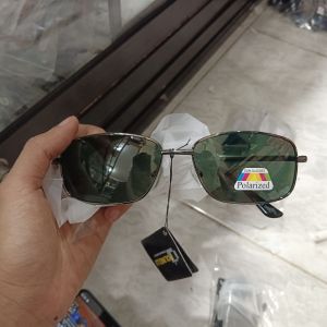 Kacamata Polarized/Cowok/Hitam
