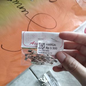 Peniti bross isi 10