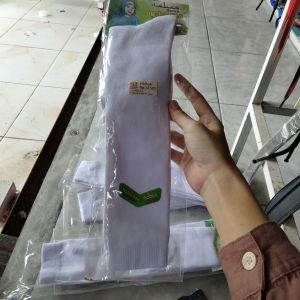 Kaos Kaki Muzdalifah Lutut