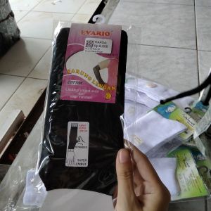 Evario Dekker hitam