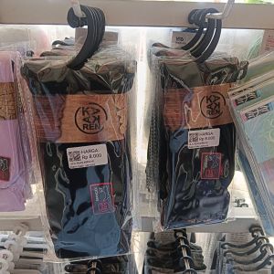 Kaos Kaki Kakaren Jempol Hitam