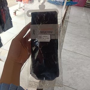 Kaos Kaki Muzdalifah Wudhu