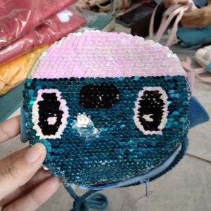 Tas selempang anak payet