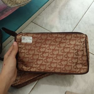 Dompet Serbaguna Dior