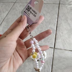 Gantungan Kunci Mutiara Bunga