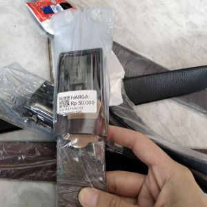 Ikat pinggang kulit 