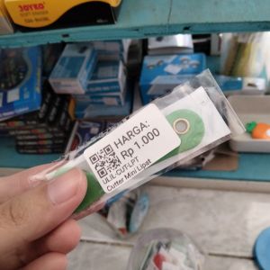 Cutter Mini Lipat 