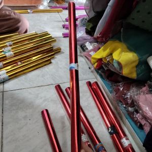 Kertas Metalik Merah