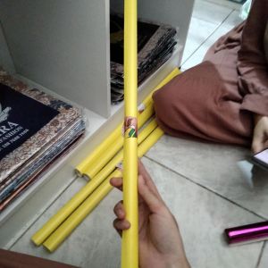 Kertas Metalik Kuning 