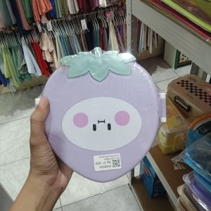 Lunch Box Strawberry Ungu