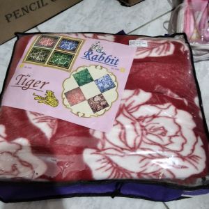 Selimut Tiger Rabbit/ Maroon