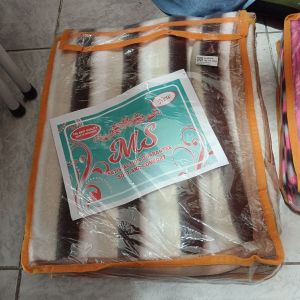 Selimut MS Motif Garis