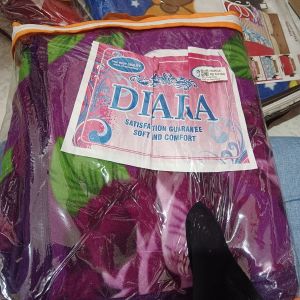 Selimut Diara Motif Ungu