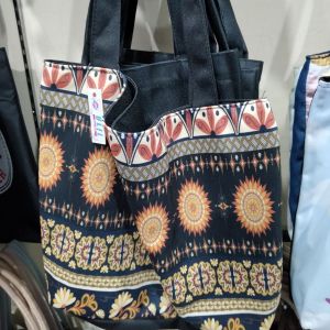 Totebag Motif Resleting 