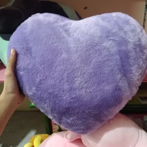 Bantal Love Polos Ungu