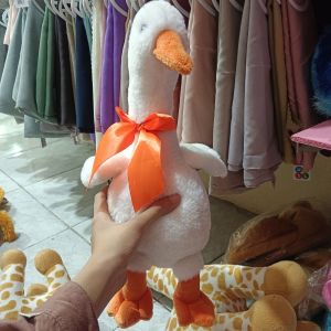 Boneka Angsa Pita