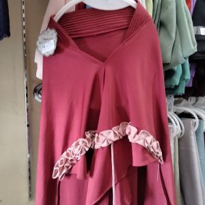 Alya Anak Tali/ Maroon