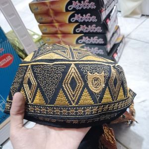 Peci Motif Batik