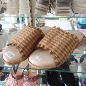 Nafisa Sandal Fashion Kain/Coklat/38