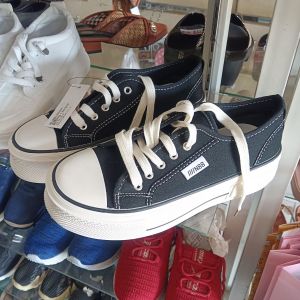 Cani Sepatu Fashion Sneackers/White Black/37