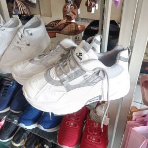 Cani Sepatu Fashion/White Grey/38