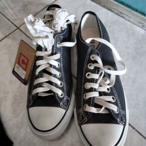 Sneakers Convince/ Hitam Putih/ 39