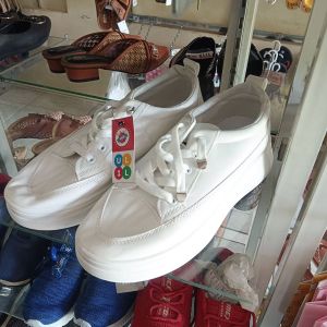 Sepatu Fashion Cani/White/41