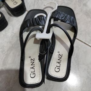 Sendal Slop Glanz Cewek/ Hitam 