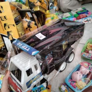Mainan truck pasir 