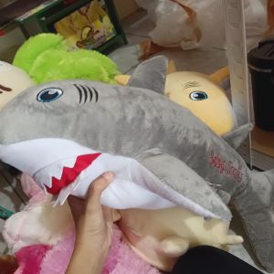Boneka Hiu Abu
